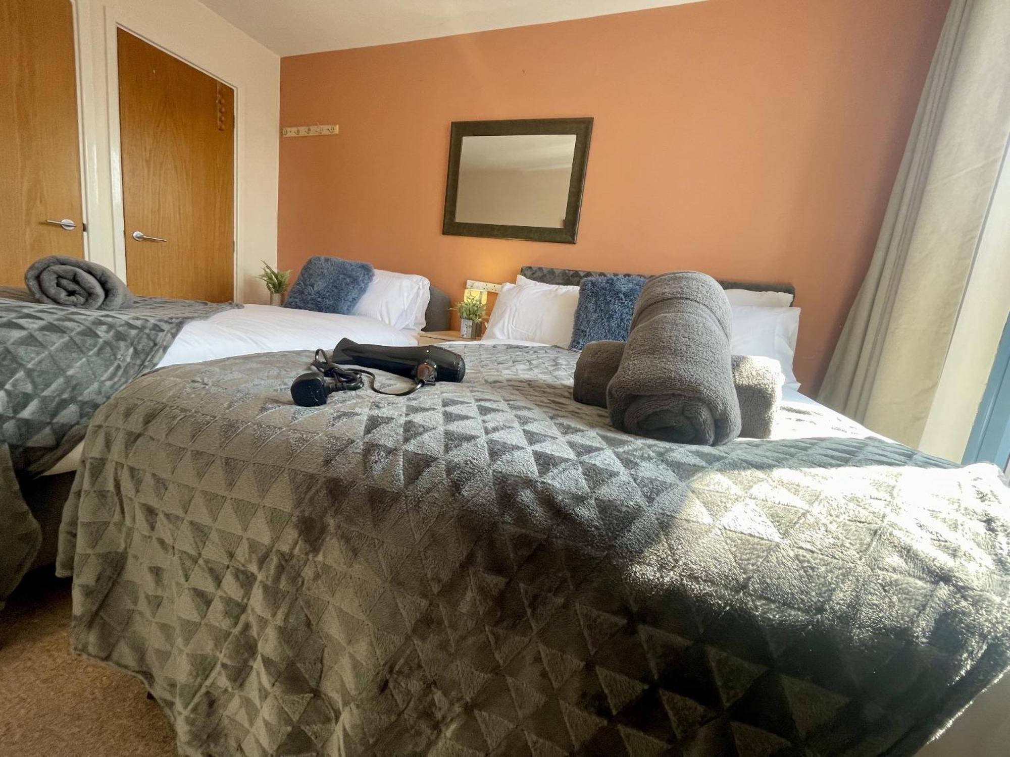 Hk Life Serviced Apartment , City Centre Swindon Exterior photo