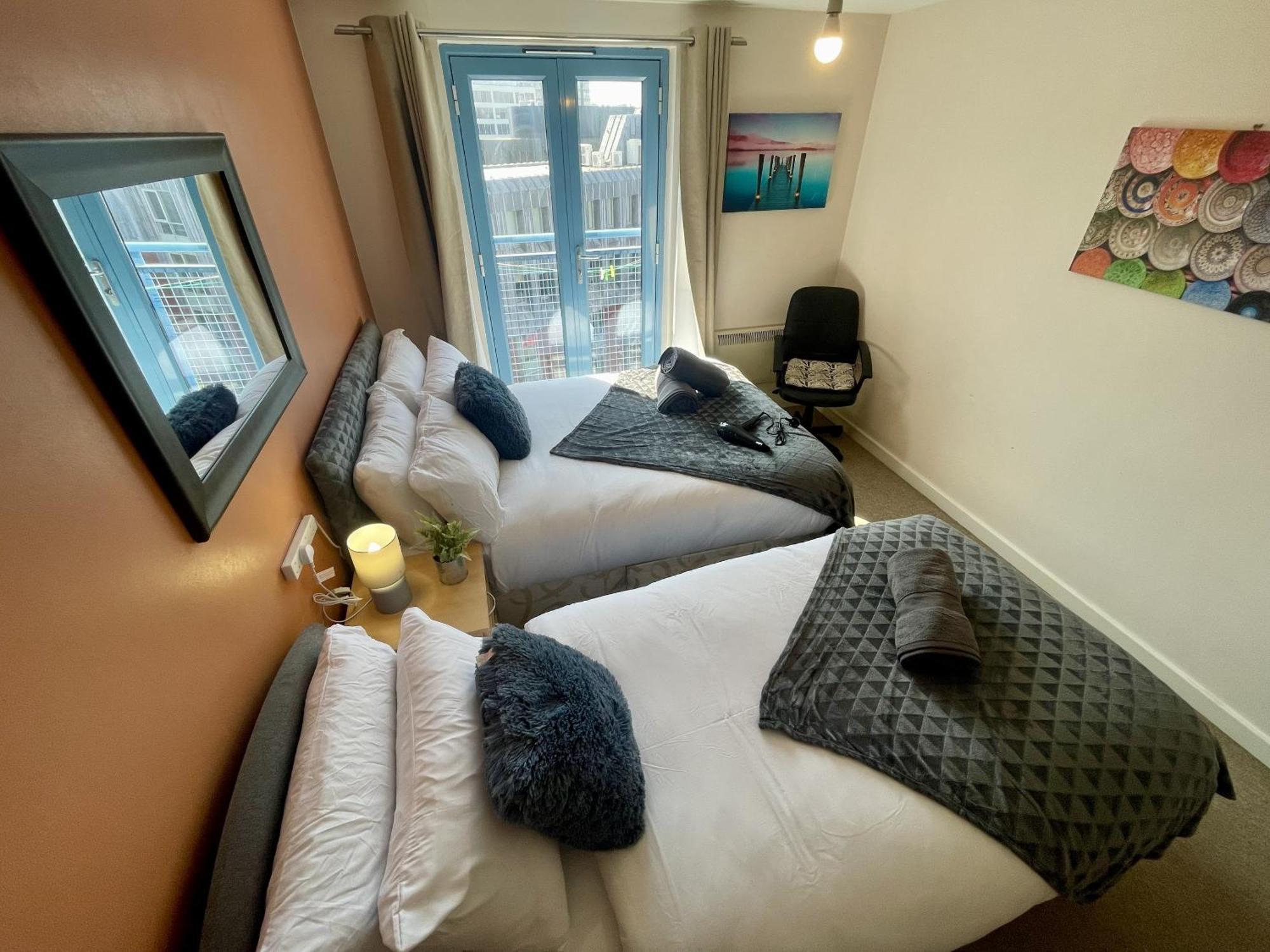 Hk Life Serviced Apartment , City Centre Swindon Exterior photo