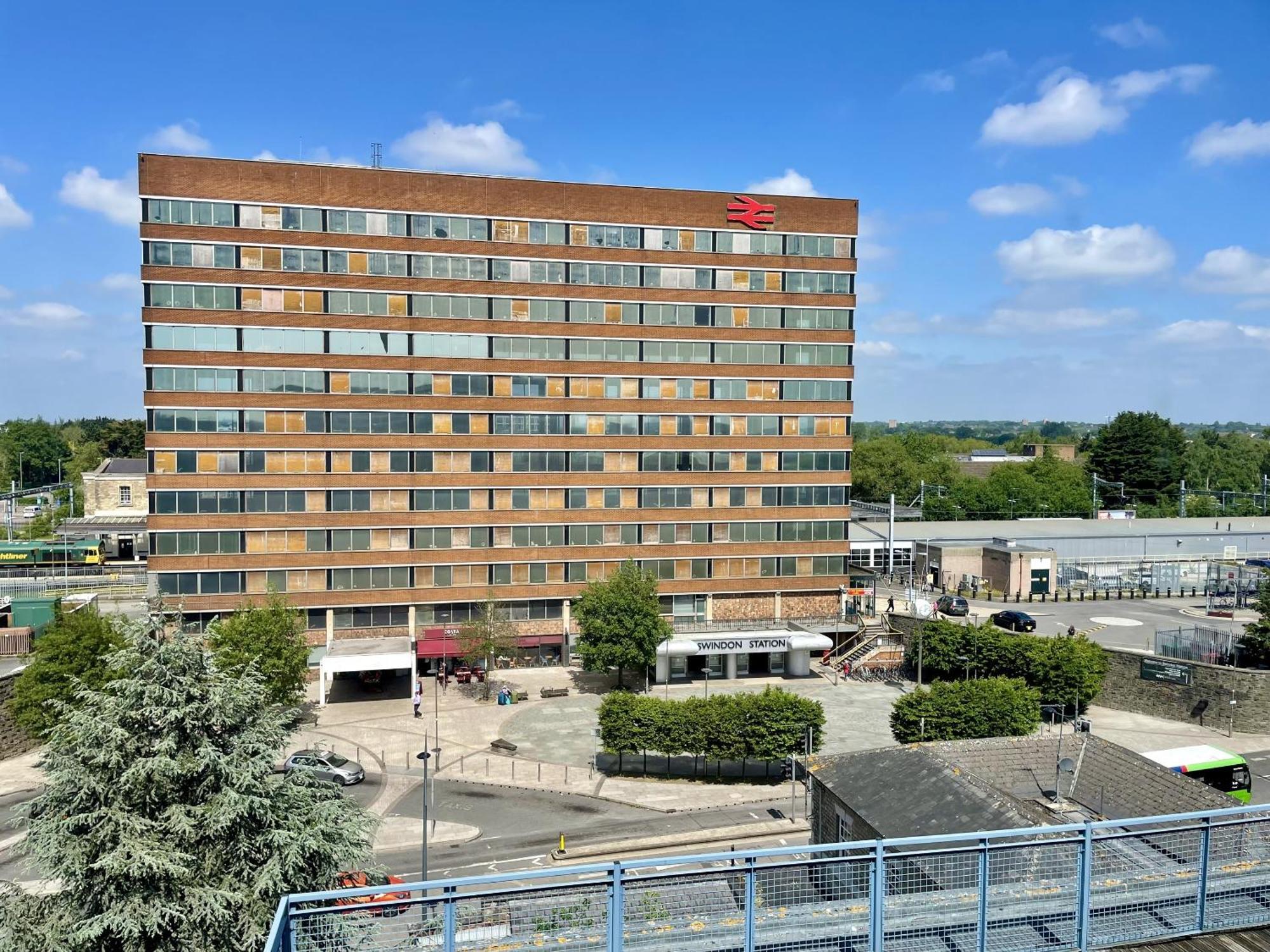 Hk Life Serviced Apartment , City Centre Swindon Exterior photo
